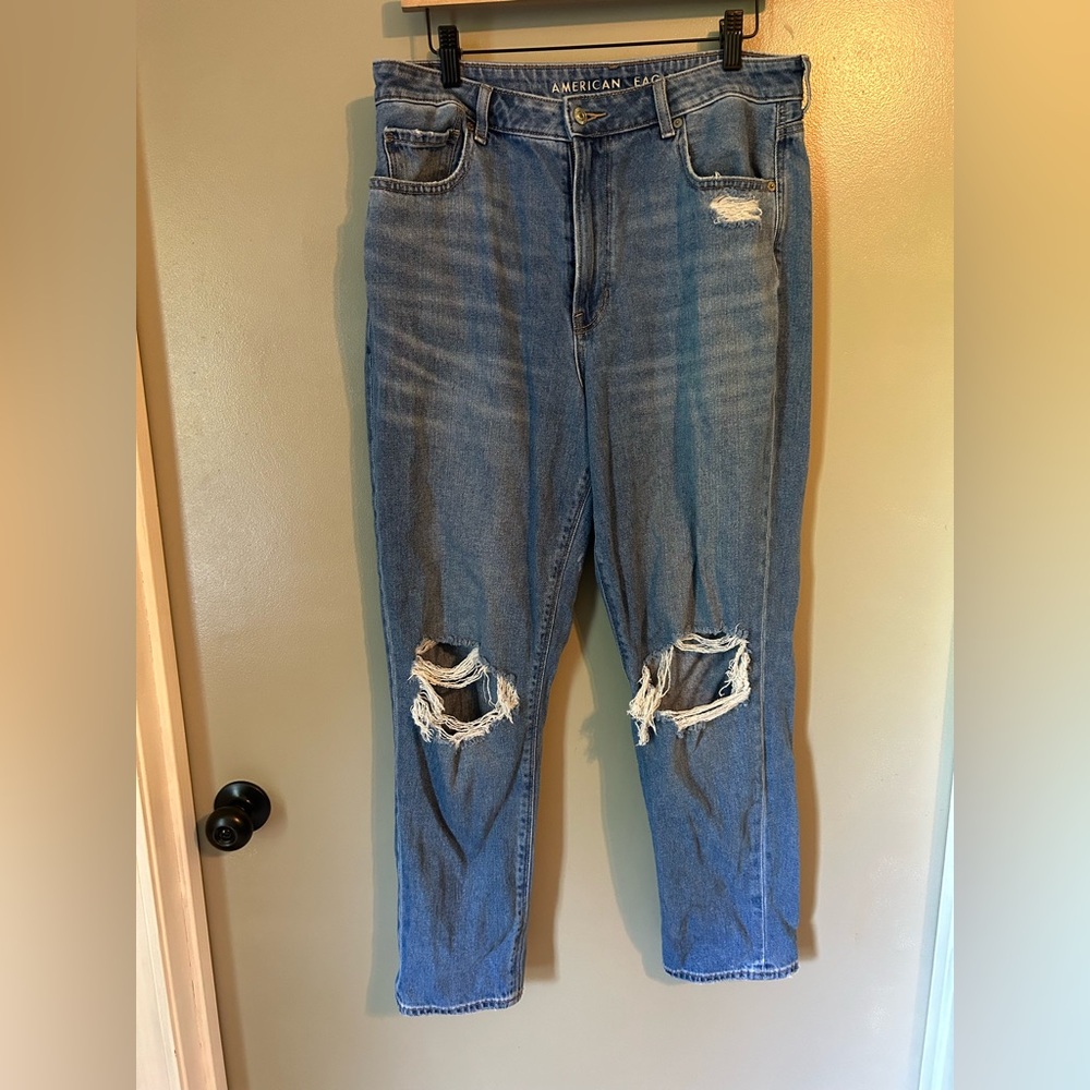 American Eagle comfort stretch mom jeans distressed size 14 regular